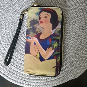 Snow White Wristlet